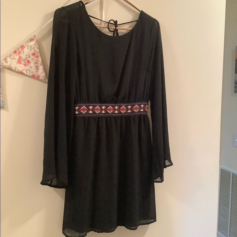 Black sleeved tribal belt dress - Alter’d State